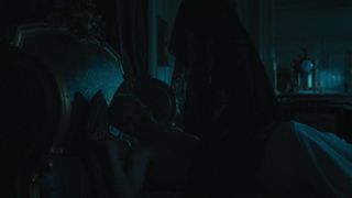 Julie De Bona, etc - Le Bazar de la charit s01e03e05 (2019)