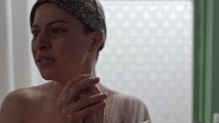 Alia Shawkat - Search Party s04e03 (2020) actress booby video