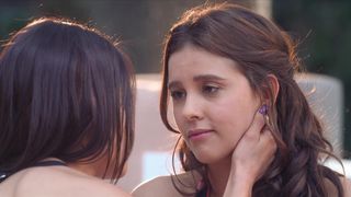 Oka Giner, Paulina Goto - Daughter from Another Mother (Madre Solo hay Dos) s01e01-06 (2021) celeb a topless scene from the movie