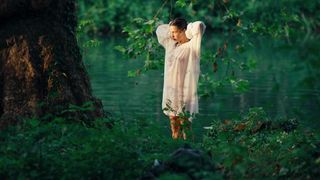 Marilou Aussilloux, Isabel Aime Gonzalez Sola - La Revolution s01e01e02e05 (2020) celebrity nude boobs scene