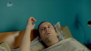 Marlene Morreis - Komm schon! s01e01 (2015) celebrity sex scene