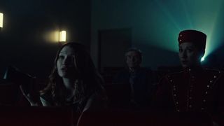 Cait Alexander, Sammi Barber, Courtney Lamanna, Jensen Porter, Cassidy Civiero, Jennifer Krukowski â American Gods s03e03 (2020) celeb nude boobs scene