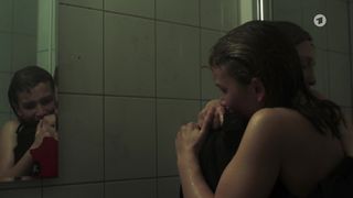 Lea Freund - Der Usedom-Krimi s01e11 (2020) actress boobs scene