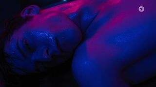 Lea Freund - Der Usedom-Krimi s01e11 (2020) actress boobs scene