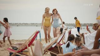 Magdalena Poplawska - Osiecka s01e07 (2020) hot scene on the beach