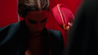Niv Sultan - Tehran s01e01 (2020) actress booby video