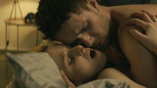 Paulina Korycka,Eugenia Grabizna, Kamila Sobczak, and other - Petla s01e01-02 (2020) celeb hot scene