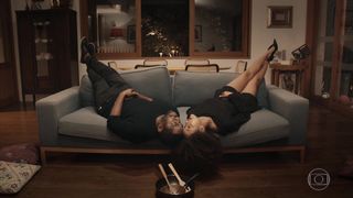 Tais Araujo - Amor e Sorte s01e02 (2020) celebs a topless scene from the movie