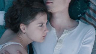 Annina Walt - Frieden s01e01e03e04e06 (2020) celeb sexy video