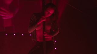 Sarah Hay naked - Flesh_and_Bone_s01e03 (2015) Strip Scene