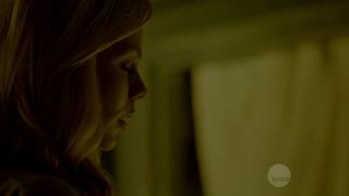 Laura_Vandervoort_-_Bitten_s01e02 (2014)