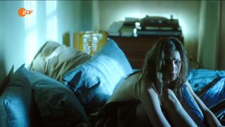 Natalia Belitski nude - Familie! (2016) (Season 1, Episode 2)