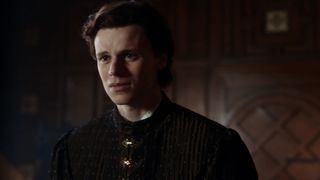 Charlotte Hope, Stephanie Levi-John â The Spanish Princess s02e01 (2020) celebrity booby video