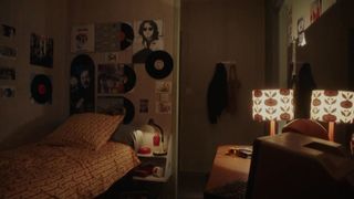 Vanessa Guide, Noemie Schmidt - 3615 Monique s01e08 (2020) celebs A sexy scene