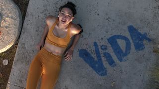 Mishel Prada, Roberta Colindrez, Melissa Barrera - Vida s03e02 (2020) celebs topless scenes