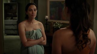 Mishel Prada, Roberta Colindrez, Melissa Barrera - Vida s03e02 (2020) celebs topless scenes