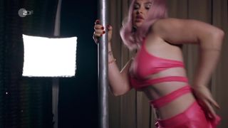 Marla Menn hot - Unter anderen Umstanden s01e17 (2020) striptease movie scenes