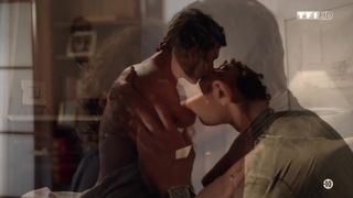 Maud Buquet - Section de recherches s08e04 (2014) celebrity topless scenes