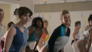 Alison Brie, Betty Gilpin, and other - Glow s01e01 (2017) celeb hot scene