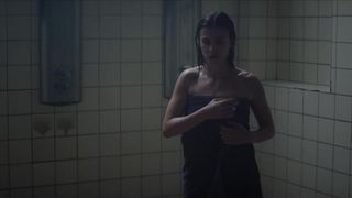 Aylin Tezel, Marina Sista Tauscher - Unbroken s01e03 (2021) actress hot video scene