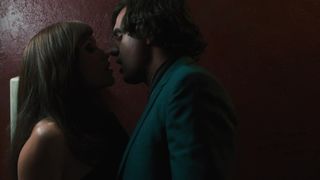 Olivia Wilde hot - Vinyl_s01e02 (2016)