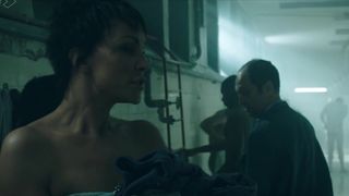 Daniela Santiago, Lola Rodriguez, Isabel Torres - Veneno s01e06-08 (2020) celebs a topless scene from the movie