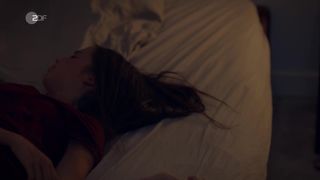 Laetitia Adrian, Bianca Nawrath - Unter anderen Umstanden s01e17 (2020) sexy actress videos