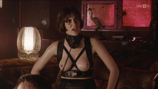 Sophie Pfennigstorf - Babylon Berlin s02e05 (2017) Naked actress in a movie scene
