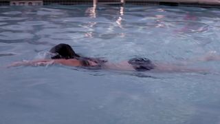 Stefania LaVie Owen, Michelle Monaghan - Messiah s01e08-09 Hot movie scene