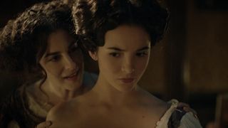 Alexia Giordano, Maddison Jaizani, Valerie Thoumire - Versailles s01e01 (2015) celebs hot movie scene