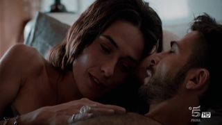 Diane Fleri - Solo s01e01 (2016) Hot film scenes