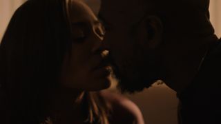 Tai'isha Davis hot - The Chi (2017) (Season1,Episode2)