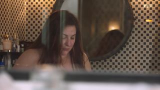 Marilou Berry - Je te promets s01e01 (2021) celebrity naked boobs