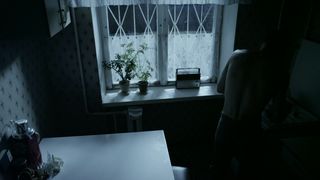 Mariya Poezzhaeva - Motylki s01e03 (2014) celeb topless scenes