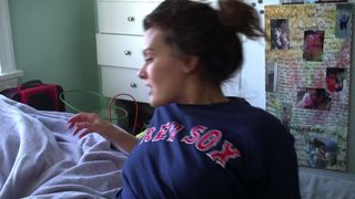 Frankie Shaw nude - SMILF s02e00 (2018)