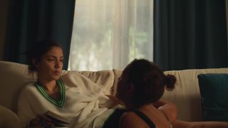 Lucia Uribe, Tessa Ia, Camila Valero, Darlene Rosas - Unstoppable (Desenfrenadas) s01e04 (2020) celebs naked