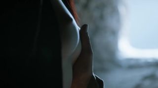 Carice_van_Houten__Josephine_Gillan_-_Game_of_Thrones_s05e04 (2015)