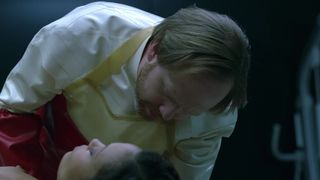 Thandie_Newton_-_Westworld_s01e05 (2016)