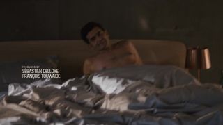 Laura Sepul naked - Into the Night (2020) (Season 1, Episode 3)