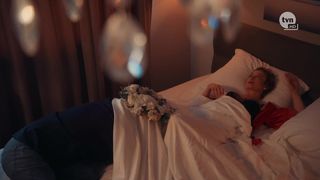 Gabriela Muskala, Karolina Gruszka, Aleksandra Adamska - Krolestwo kobiet s01e01-02 (2020) actress hot video scene