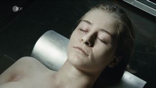 Helena Siegmund-Schultze nackt - Der Kriminalist (2017) (Season12,Episode4)