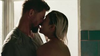 Sophie Charlotte nude - Ilha de Ferro s01e07 (2018)