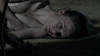 Petra Tenorova - Labyrint s01e03 (2015) actress sexy scene