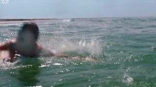 Laura Kajer nude - Badehotellet s06e01 (2019)