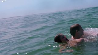 Laura Kajer nude - Badehotellet s06e01 (2019)