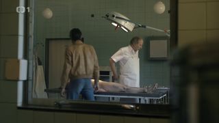 Alzbeta Stankova, Jana Podlipna - Svet pod hlavou s01e04e08 (2017) Naked Actress In A movie scene