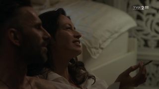 Magdalena Rozczka - Miasto skarbow s01e06 (2017) Naked movie scenes