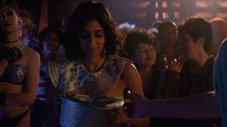 Geena Davis nude - Glow s03e09 (2019)