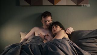 Vera Bommer nude - Seitentriebe (2018) (Season 1, Episode 7)