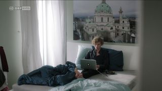 Doris Golpashin, Maria Kostlinger - Vorstadtweiber s01e30 (2018) Naked sexy scenes